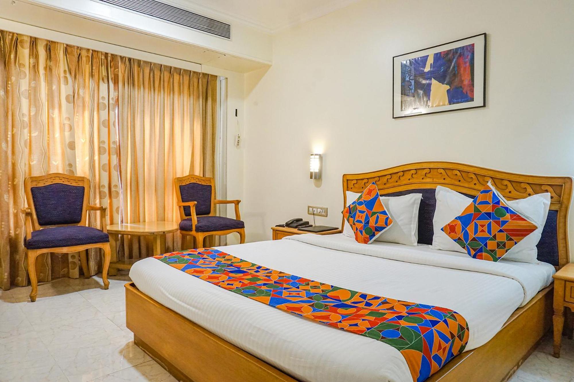 The Ambassador Hotel ปูเน่ ภายนอก รูปภาพ