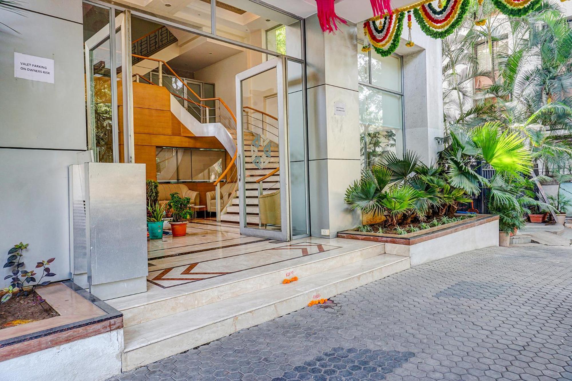 The Ambassador Hotel ปูเน่ ภายนอก รูปภาพ