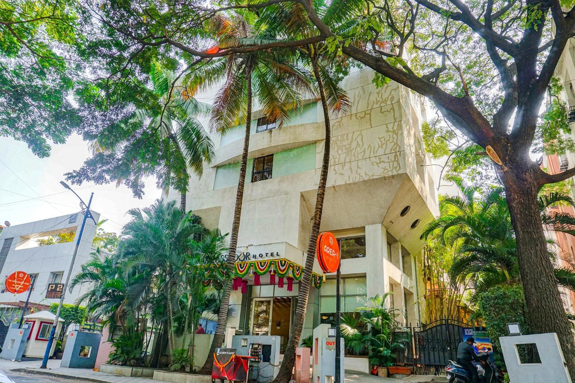 The Ambassador Hotel ปูเน่ ภายนอก รูปภาพ